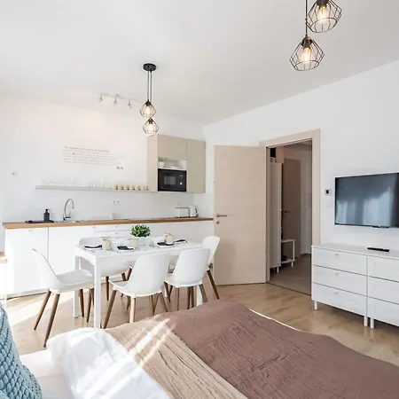 - Balcony - New-build Vibe - Premium דירה